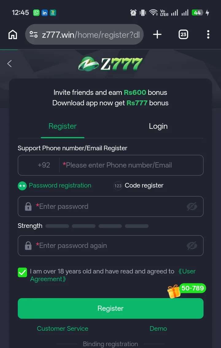 Z777 Game registration screen with phone number and password fields